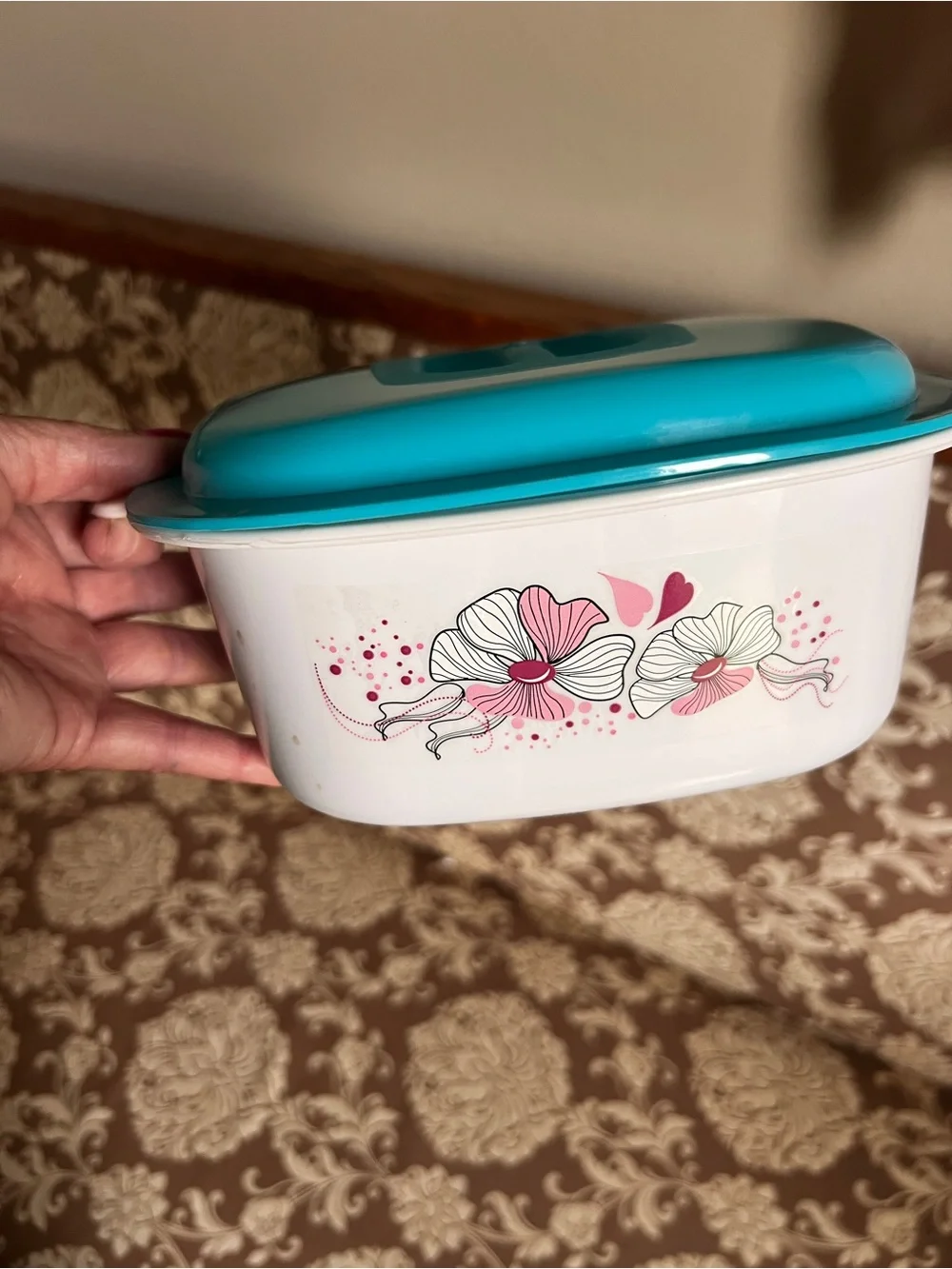 New Set of 2 Floral Food Storage Containers 1.5 Qt Retro Turquoise Lids